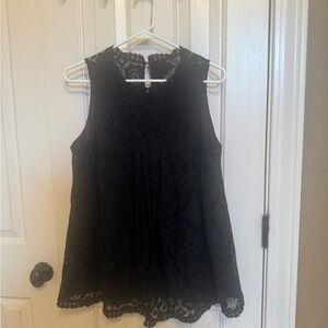 Doe & Rae Black Lace Sleeveless Blouse